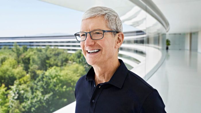 Apple tim cook ukraine email employees