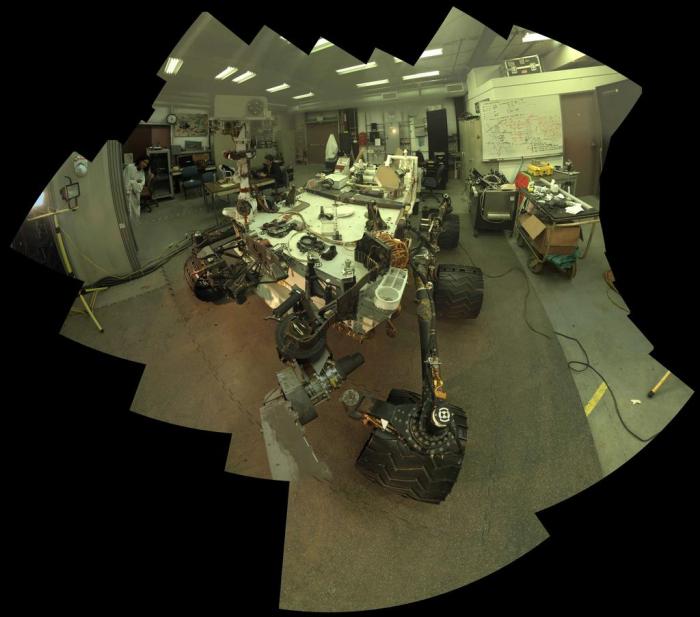 Nasa delivers trippy mars rover selfie with a dizzying perspective