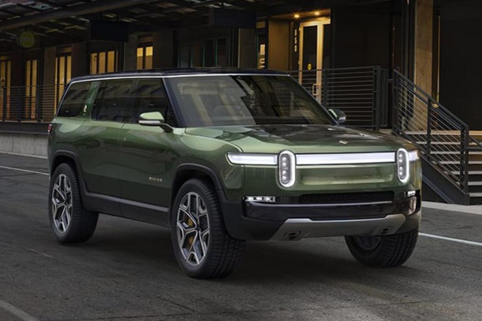 Rivian r1s suv ev hands on impressions