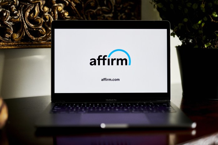 Apple pay later report affirm paypal klarna monthly installments