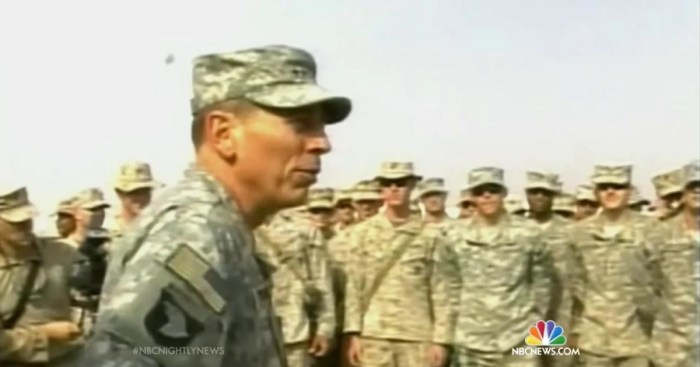 Petraeus newshour david Prosecutors recommend felony charges against general petraeus for