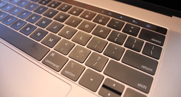 Macbook butterfly keyboard problems apple repair new materials