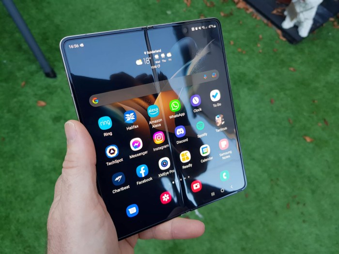 Samsung galaxy s25 boring tiktok ban openai vergecast