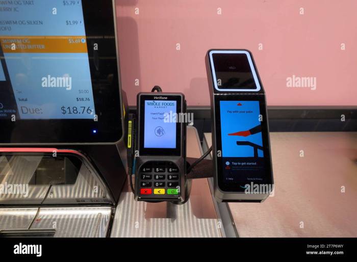 Amazon one seattle stores palm recognition payment technology