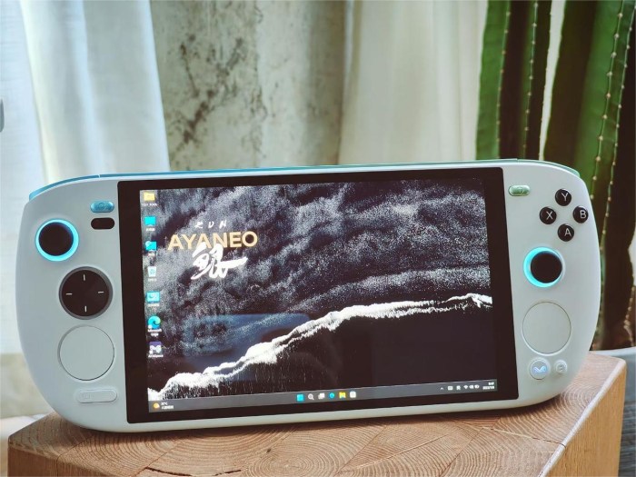 Polygon ayaneo 3 hands on
