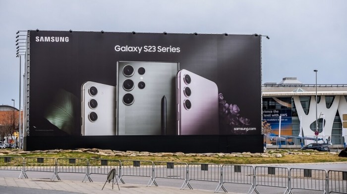 Samsung Acknowledges Galaxy S23 Touchscreen Issue With One UI 6.1 ... Samsung galaxy s23 touchscreen issue fix one ui 61