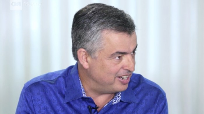 Apple eddy cue responsibility fake news interview