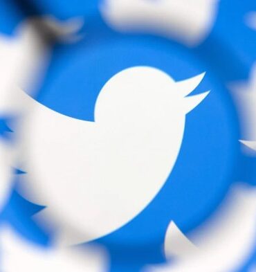 Twitter experimental twttr app new swipe gestures