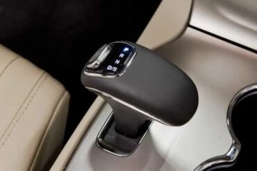 Fca jeep grand cherokee gear lever recall anton yelchin