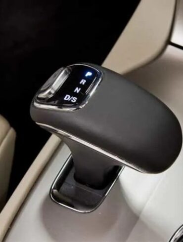 Fca jeep grand cherokee gear lever recall anton yelchin
