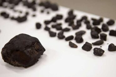 Newly discovered asteroid seen flying closer to us than telecom satellites