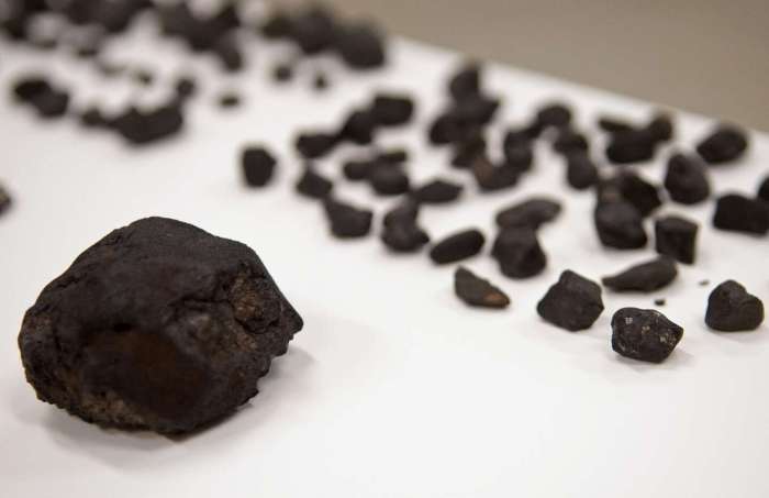 Newly discovered asteroid seen flying closer to us than telecom satellites