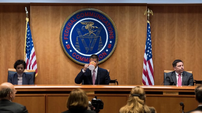 The Increasing Politicization of the FCC - The Atlantic President donald trump fcc geoffrey starks nomination commissioner democrat ajit pai mignon clyburn