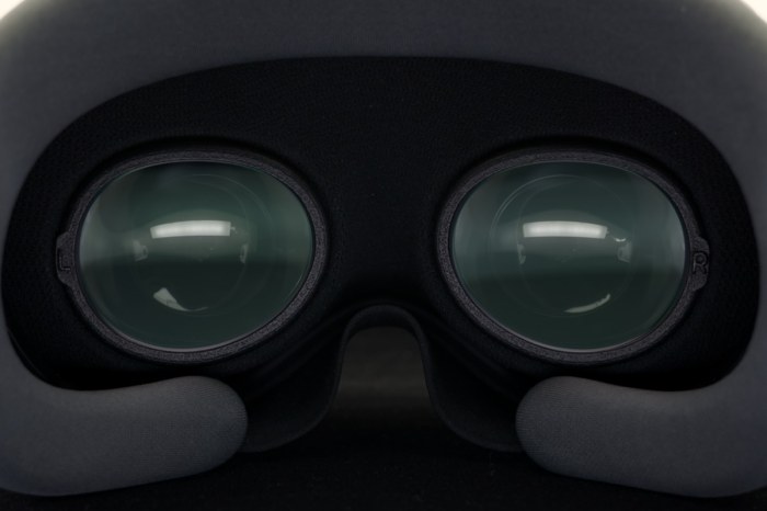 Apple vision pro jony ive zoom eyes sunglasses patent