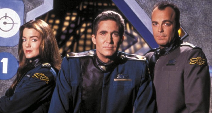 Babylon 5 reboot j michael straczynski warner bros the cw