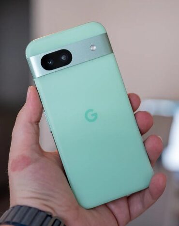 Alleged google pixel 8a cases hands on