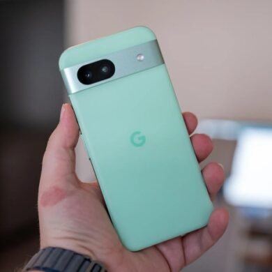 Alleged google pixel 8a cases hands on