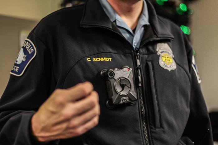 Open and Shut: On that NYT NYPD Body Cam Pic - Reading The Pictures Nypd body cam all new york police department