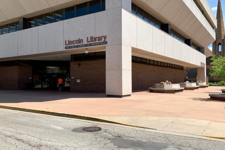 Apple store temporarily closes after covid 19 outbreak report says