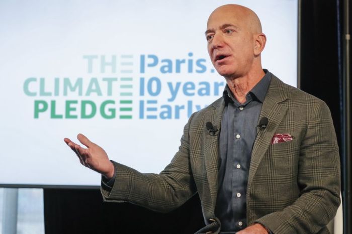 Jeff bezos would like you to know that his non endorsement of kamala harris was a principled decisio