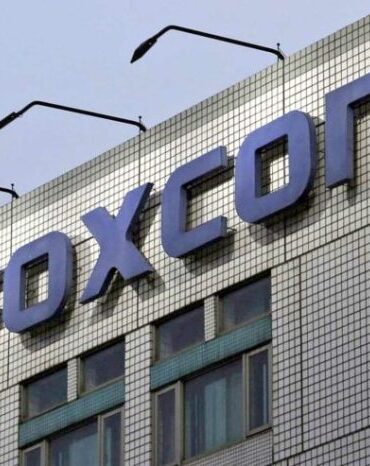 Foxconn profit decline fall iphone x apple assembler