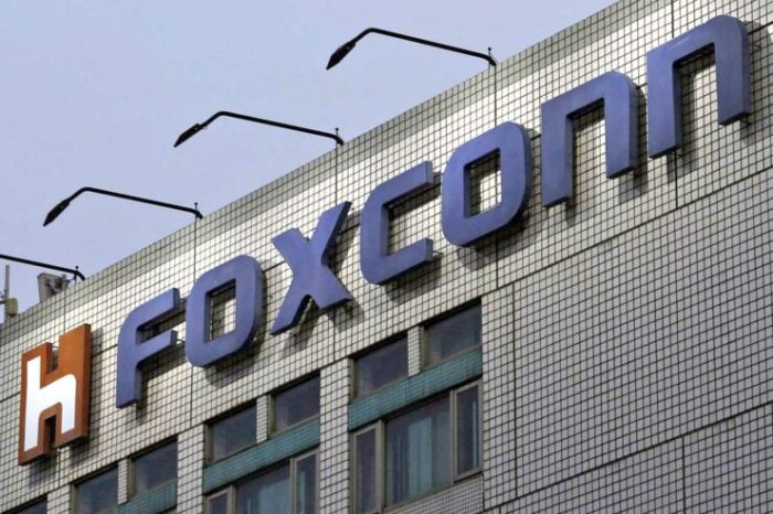 Foxconn profit decline fall iphone x apple assembler