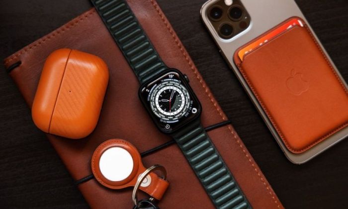 Apples leather link watch band is just 25 at woot for a limited time