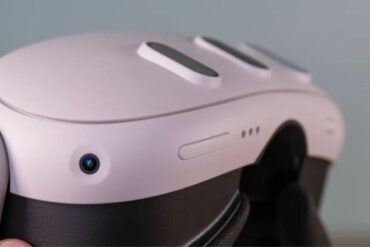 Command line here come the headset wars