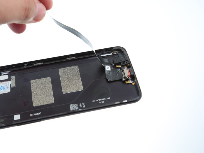 Headphone jacks one Essential phone headphone jack module release date