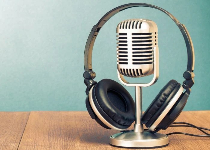 Siriusxm stitcher podcast deal buy midroll earwolf