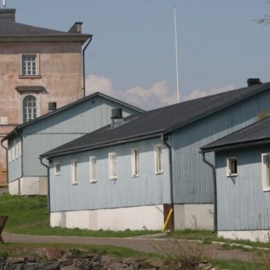Prison finnish afternoon pin