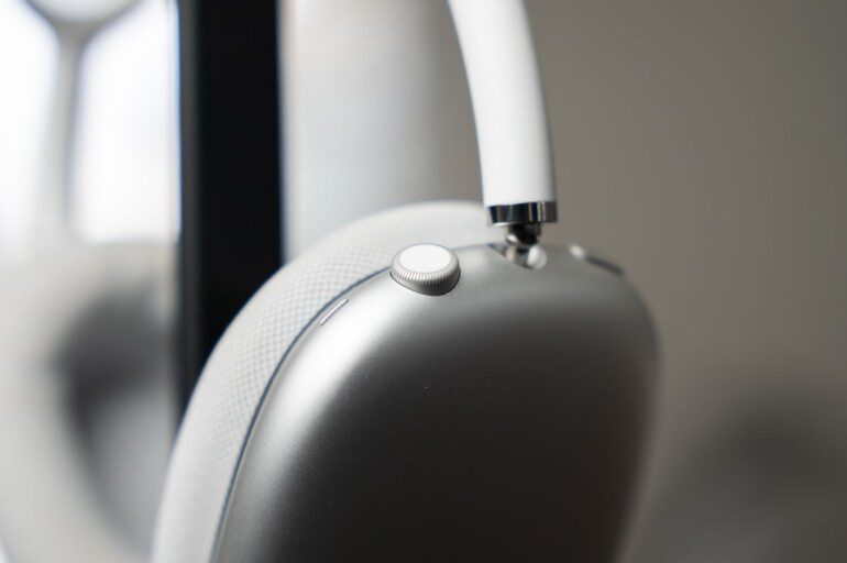 Panasonics bluetooth headphones anc have dropped new low 80