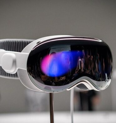 Netflix youtube and spotify snub apples vision of vr