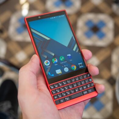 Blackberry global branding phone rights tcl