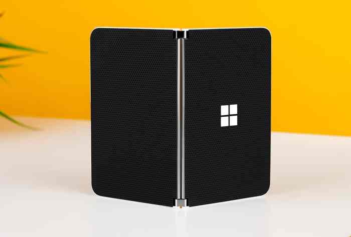 Microsofts surface duo 2 could fix wrongs original