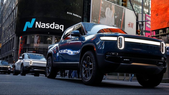 Rivian raise amazon ford new factory ipo electric pickup