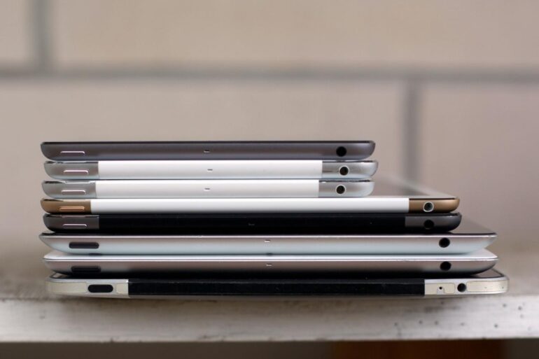 Ipad mini original discontinued ios now all retina