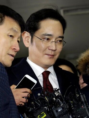 Jay y lee apology samsung heir bribery