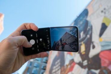 Samsung galaxy z flip 4 camera flex mode selfie quick shot