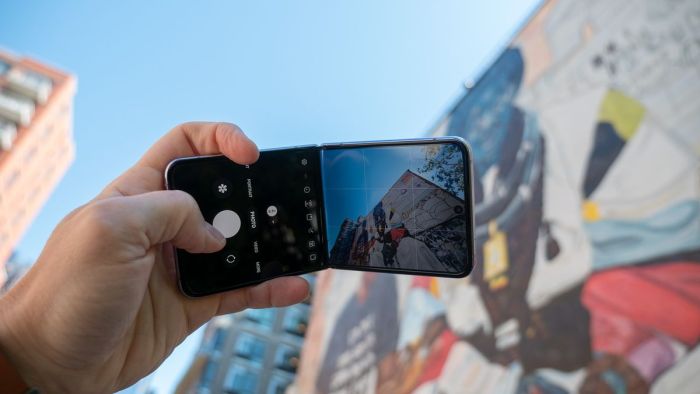 Samsung galaxy z flip 4 camera flex mode selfie quick shot