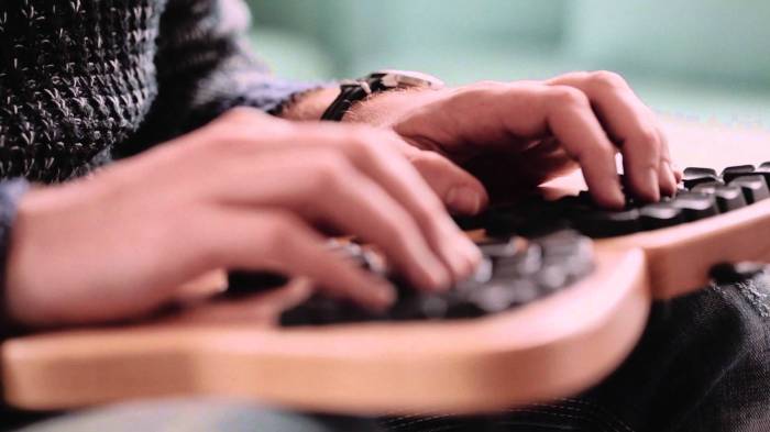 Tastatur kickstarter ahornholz quelle Tastatur kickstarter ahornholz quelle