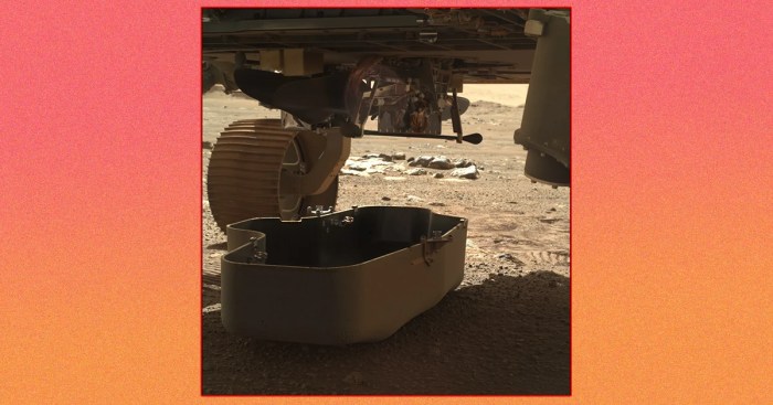 Helicopter ingenuity mars flight attempt martian first nasa brothers wright historic moment make gif blades spin its Nasa helicopter brought a piece of the wright brothers historic plane to mars