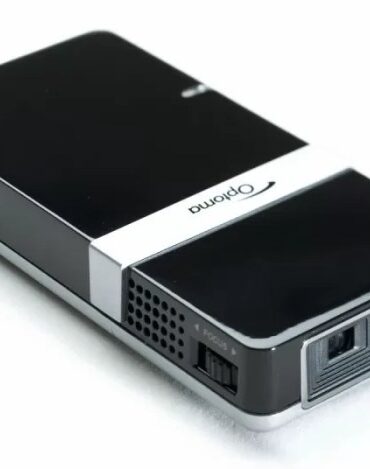Photos hands on with the tiny optoma pico projector