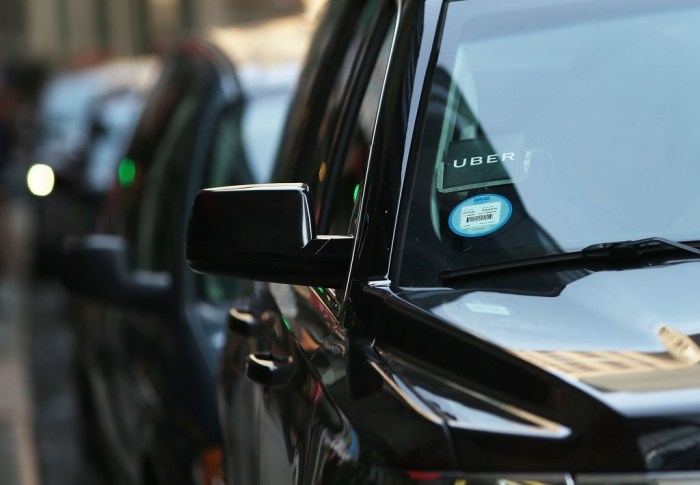 Uber taxi drivers earnings chart fare compared deal statista infographic how Uber tipping app drivers nyc taxi
