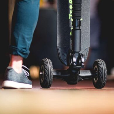 Leeco kickstarter crowdfunded electric scooter hybrid scooterboard