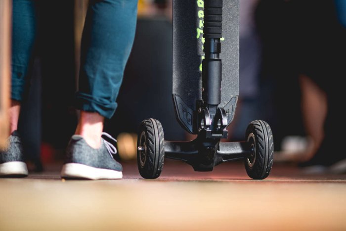 Fueladream india crowdfunded bike electric first alive coming Leeco kickstarter crowdfunded electric scooter hybrid scooterboard