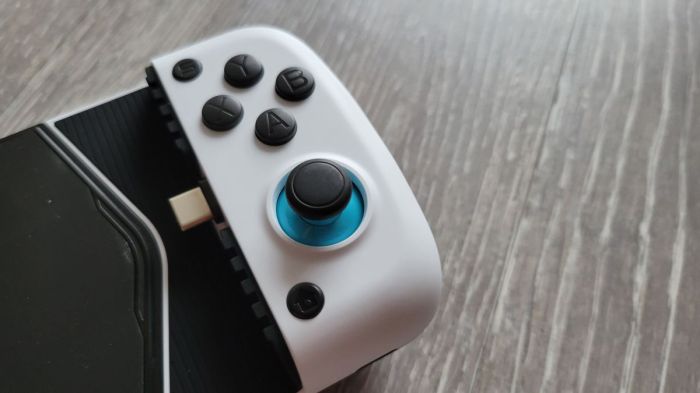 Razer kishi vs gamesir x2 bluetooth mobile controller