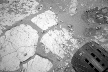 Nasa delivers trippy mars rover selfie with a dizzying perspective